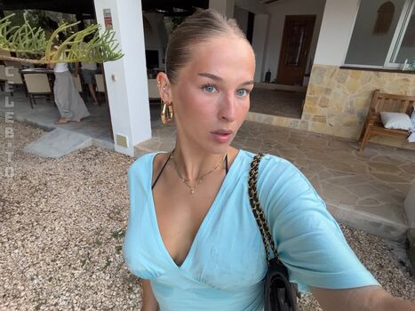 Full leaked Emma fischer private onlyfans photo