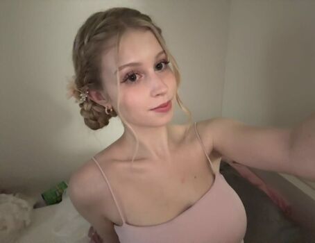 pinkiefangs