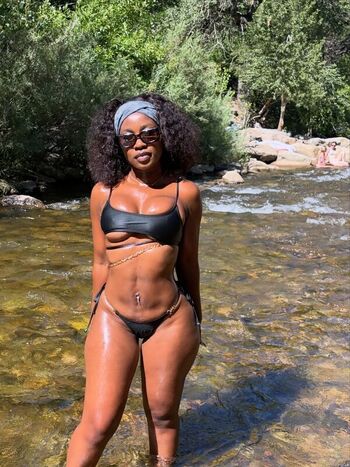 Full leaked Zuludoll private onlyfans photo